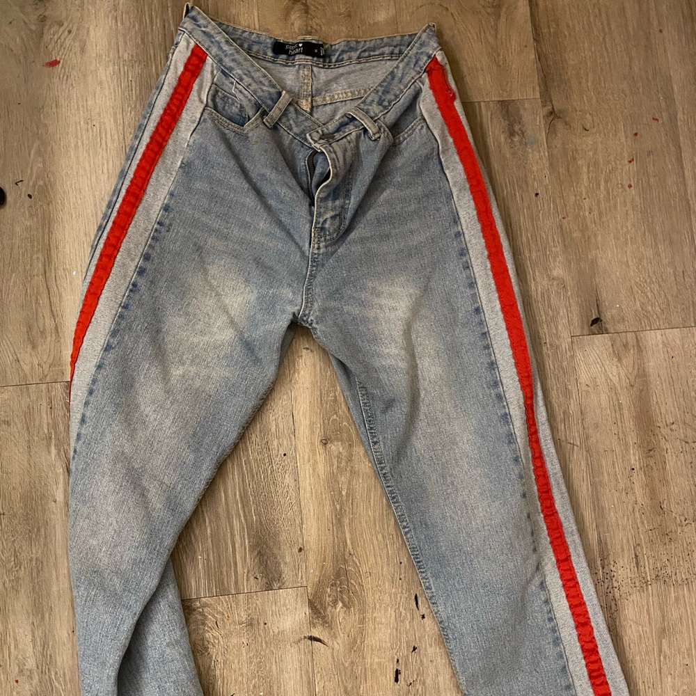 Side striped mom jeans